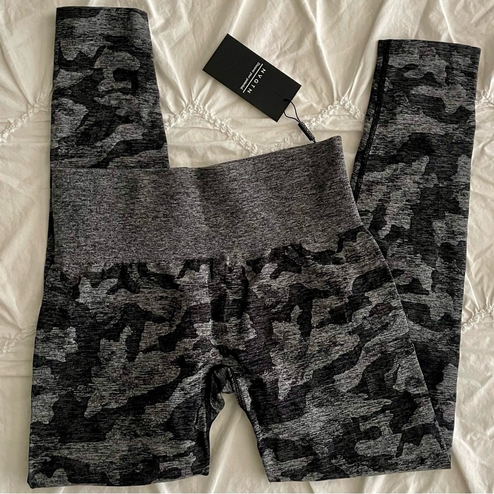 NVGTN Black Camo Seamless Leggings - Picture 2 of 4
